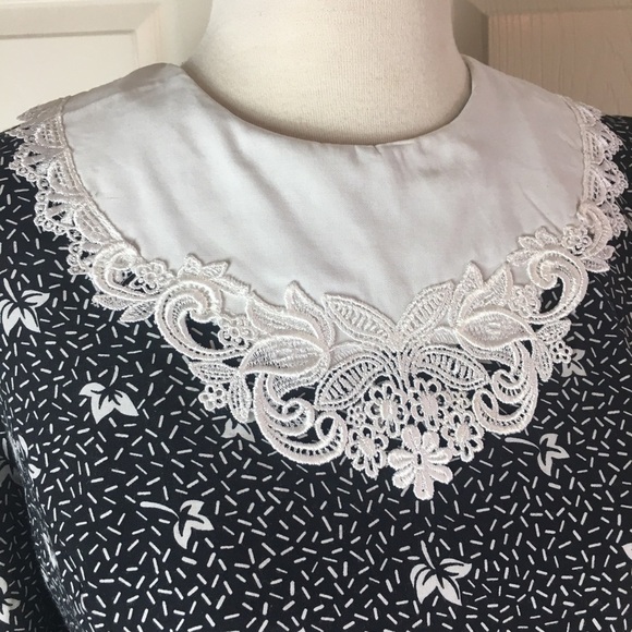 Vintage 80s Navy Cottage Core Modest Loose Fit Midi Dress - Picture 3 of 7